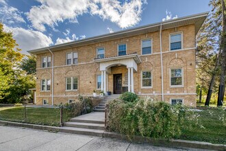 7131 W Altgeld St, Unit FL1 in Chicago, IL - Foto de edificio - Building Photo