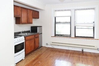 4549 N Damen Ave in Chicago, IL - Building Photo - Building Photo