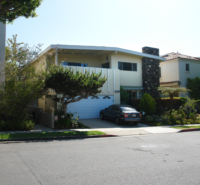 1115 Princeton St in Santa Monica, CA - Foto de edificio - Building Photo