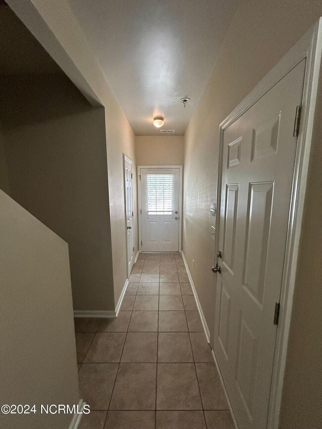 222 Caldwell Loop in Jacksonville, NC - Building Photo - Building Photo