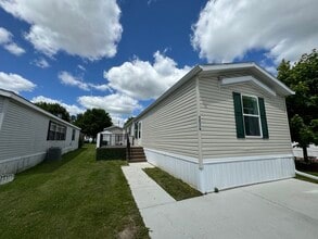 48579 Leafdale Ct in Shelby Township, MI - Building Photo - Building Photo