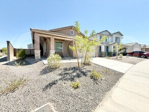 6907 W Pedro Ln in Phoenix, AZ - Building Photo - Building Photo