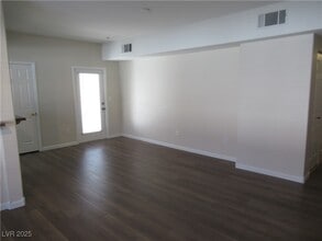 833 Aspen Peak Loop in Henderson, NV - Building Photo - Building Photo