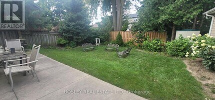 6 Youngmill Dr in Toronto, ON - Building Photo - Building Photo