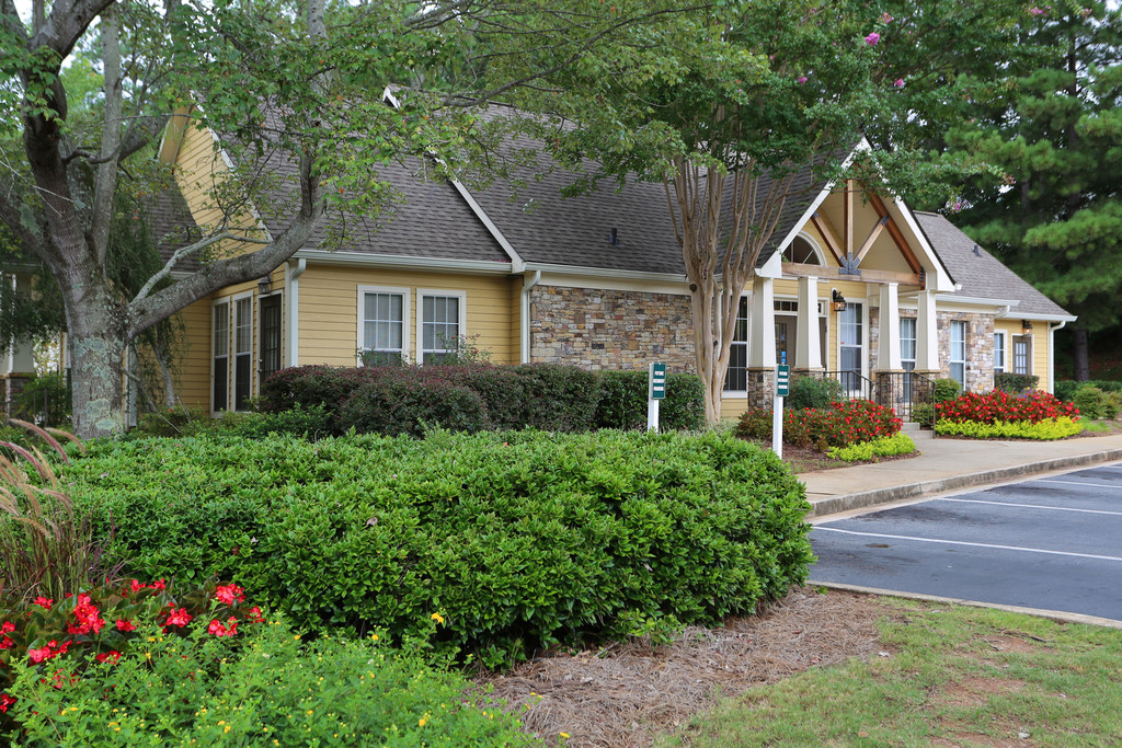 Creekside Apartments Newnan