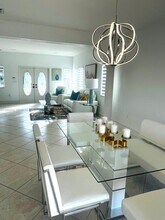 6762 SW 157th Ct in Miami, FL - Foto de edificio - Building Photo