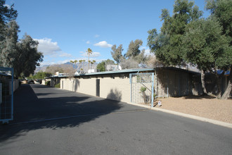 3001-3047 E Blacklidge Dr in Tucson, AZ - Foto de edificio - Building Photo