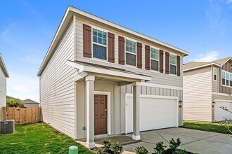 5543 Bluebell Mdw in Converse, TX - Building Photo - Building Photo