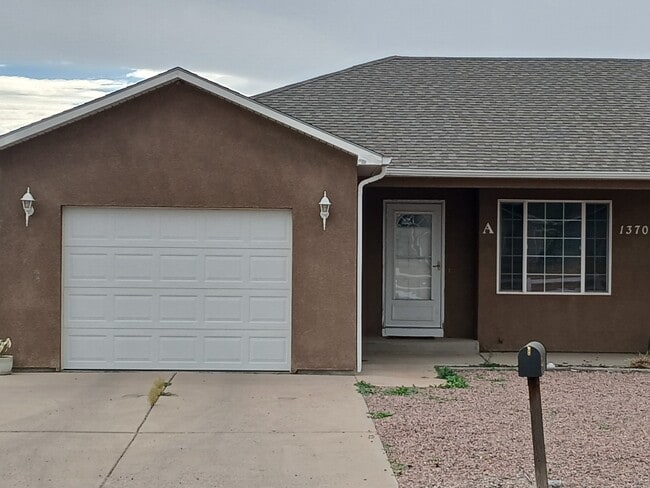 1370 Washington St in Canon City, CO - Building Photo - Building Photo
