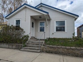 208 W Main St in Craigmont, ID - Building Photo - Building Photo