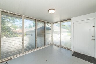 66 Kensington Ave in Clifton, NJ - Building Photo - Building Photo