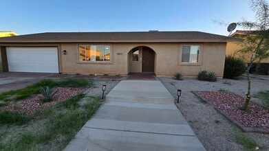 8573 E 25th St in Yuma, AZ - Building Photo - Building Photo