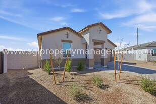 25489 W Fraktur Rd in Buckeye, AZ - Building Photo
