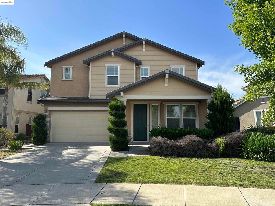 2814 Pasatiempo Dr in Brentwood, CA - Building Photo