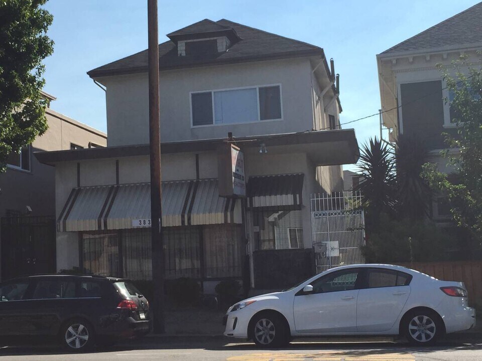 3832 Market St in Oakland, CA - Building Photo