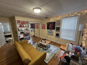 363 Beacon St, Unit #1 in Somerville, MA - Building Photo - Building Photo