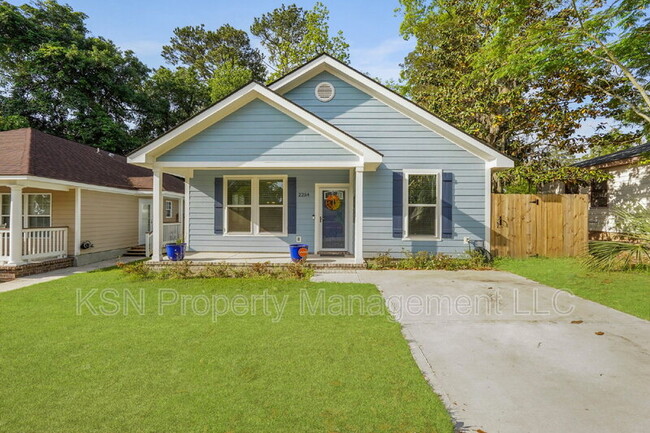 property at 2254 E Gwinnett St
