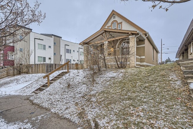 1381 Knox Ct in Denver, CO - Building Photo - Building Photo