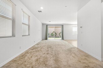 3695 Bright Aquarius Ln in Henderson, NV - Building Photo - Building Photo