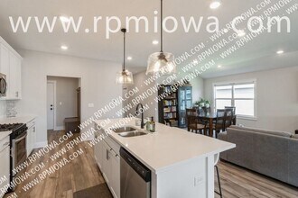217 NW Georgetown Dr in Waukee, IA - Building Photo - Building Photo