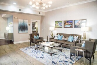 320 Jackson Hill St in Houston, TX - Building Photo - Building Photo