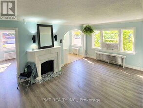 8-8 Wellington St W in Brampton, ON - Building Photo - Building Photo