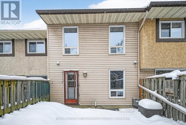 3420 Southgate Rd in Ottawa, ON - Building Photo - Building Photo