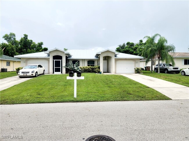 property at 1305 SE 8th Ave