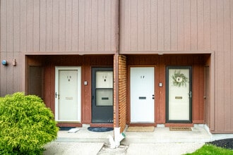 Parkshore Plaza Condo in Somers Point, NJ - Foto de edificio - Building Photo