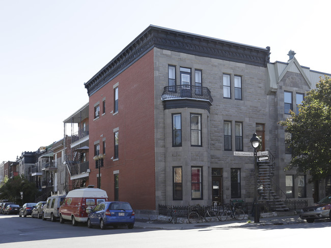 3494-3498 Sainte-Catherine Rue E in Montréal, QC - Building Photo - Primary Photo