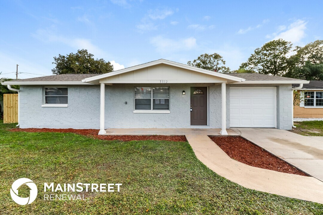 3812 Darlington Rd in Holiday, FL - Building Photo