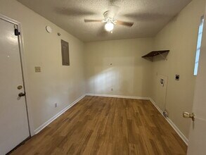 120 Pointe S Dr in Hinesville, GA - Building Photo - Building Photo