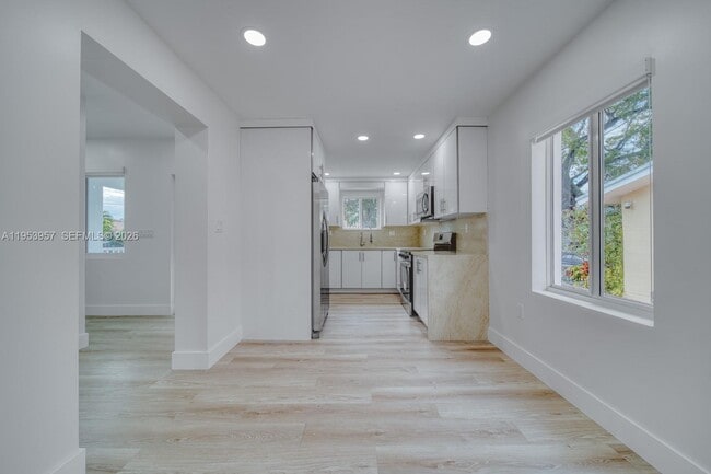 4345 SW 5th Terrace in Coral Gables, FL - Building Photo - Building Photo