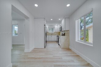 4345 SW 5th Terrace in Coral Gables, FL - Building Photo - Building Photo