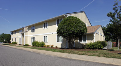 Chippenham Place in Richmond, VA - Building Photo - Building Photo