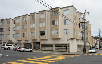 1300 Irving St in San Francisco, CA - Building Photo - Building Photo