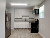 1000 Spring Hill Dr photo'