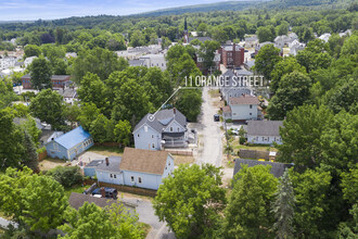 11 Orange St in Farmington, NH - Building Photo - Building Photo