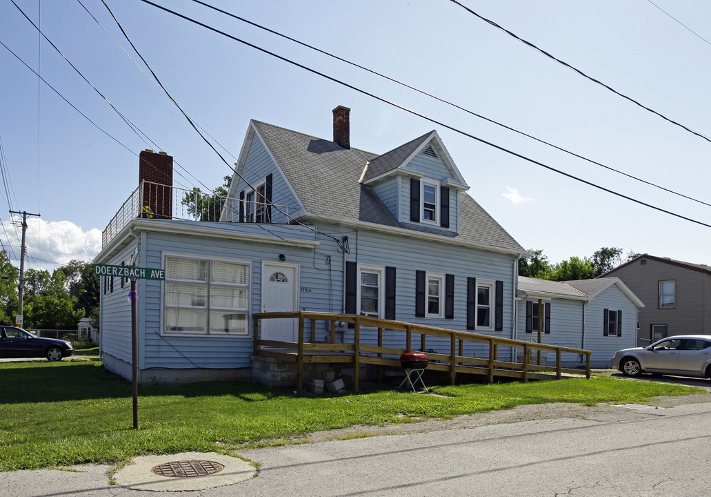 2701-2701.5 Tremper Ave in Sandusky, OH - Building Photo