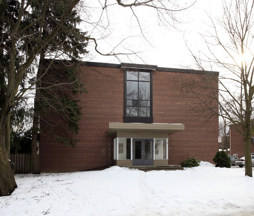 62 Hunt Ave in Richmond Hill, ON - Building Photo