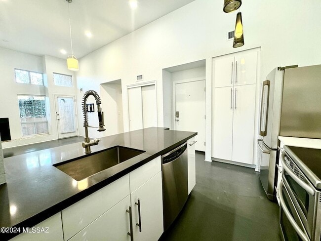 property at 7620 E Callisto Cir