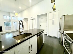 7620 E Callisto Cir, Unit 113 in Tucson, AZ - Building Photo - Building Photo