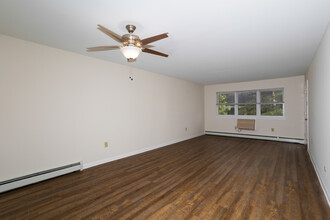 Park Apartments in Bordentown, NJ - Foto de edificio - Interior Photo