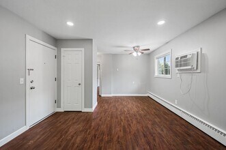3948 5th St NE in Minneapolis, MN - Building Photo - Building Photo