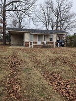 2118 Hatcher Rd in Sherwood, AR - Building Photo