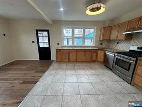 264 Vernon Ave in Clifton, NJ - Building Photo - Building Photo