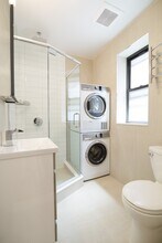 59 Thompson St in New York, NY - Building Photo - Building Photo