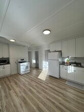 12 Margerie St in Torrington, CT - Building Photo - Building Photo