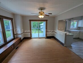 223 E 15th St in Elyria, OH - Building Photo - Building Photo