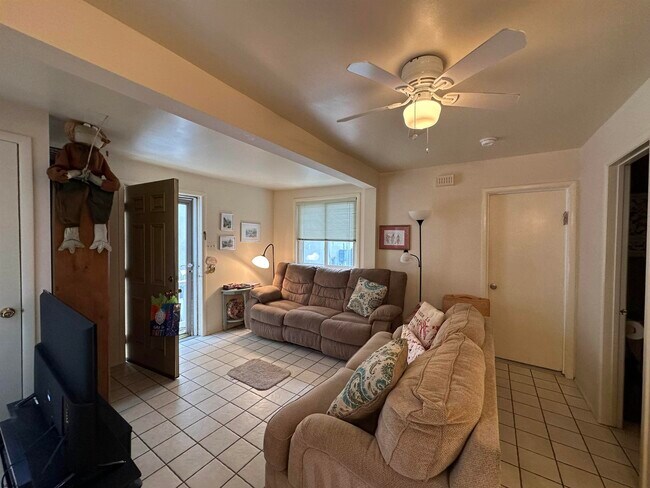 33 S Benson Ave in Margate City, NJ - Building Photo - Building Photo